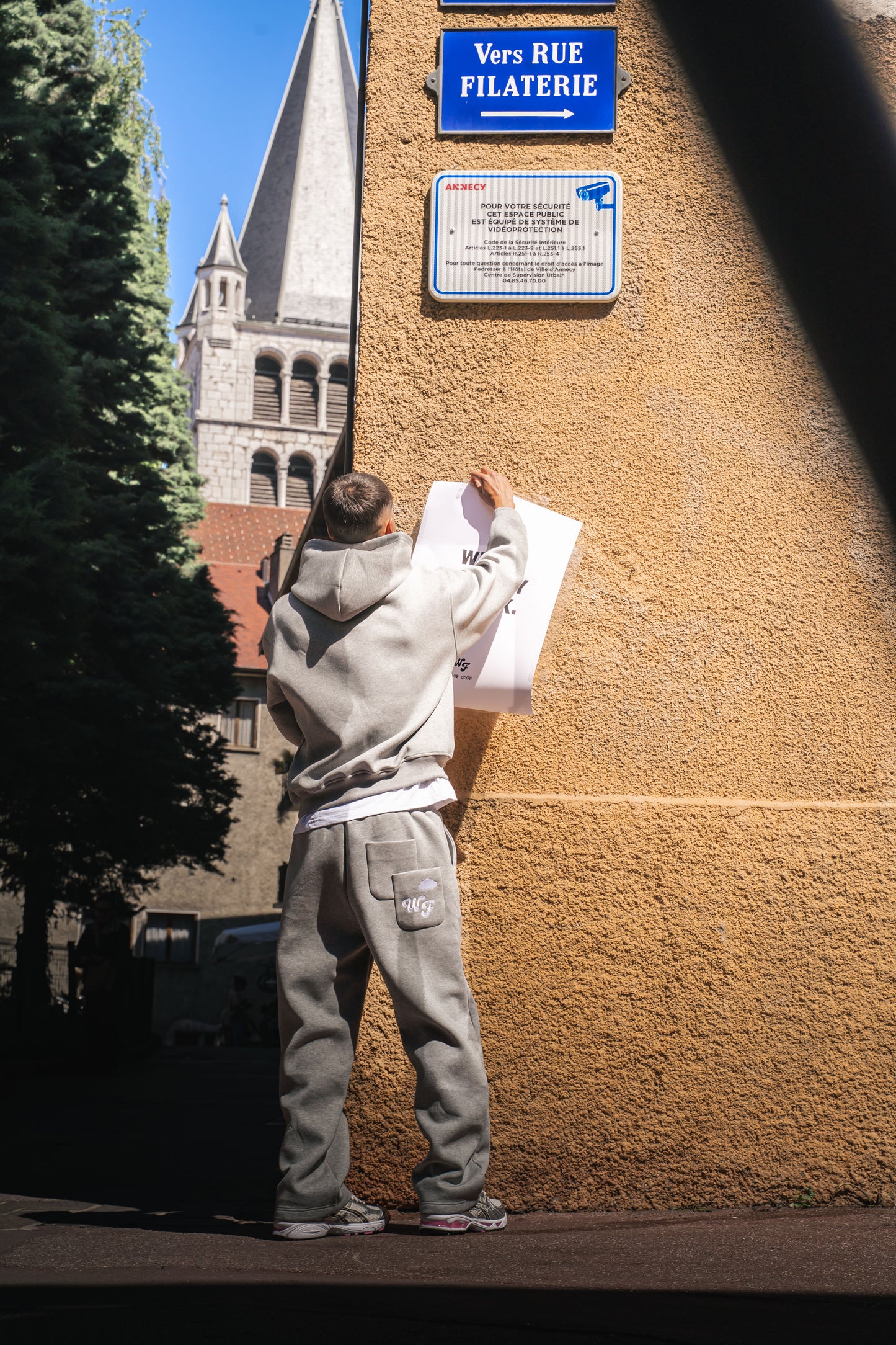 JOGGER GREY